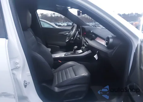 2024 Alfa Romeo Tonale Veloce Eawd z USA, uszkodzony, nr VIN ZASPATDW3R3060592